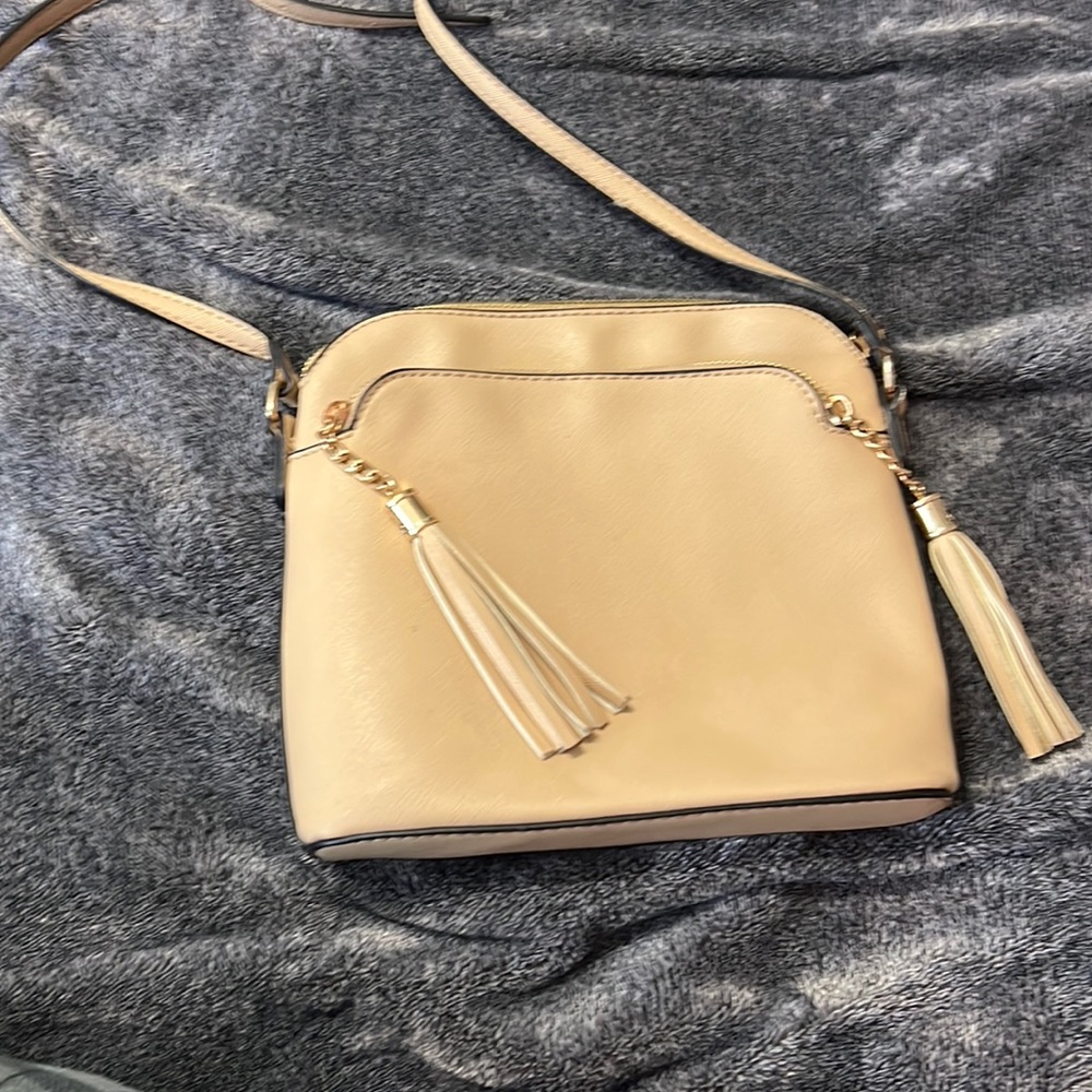 no brand beige purse